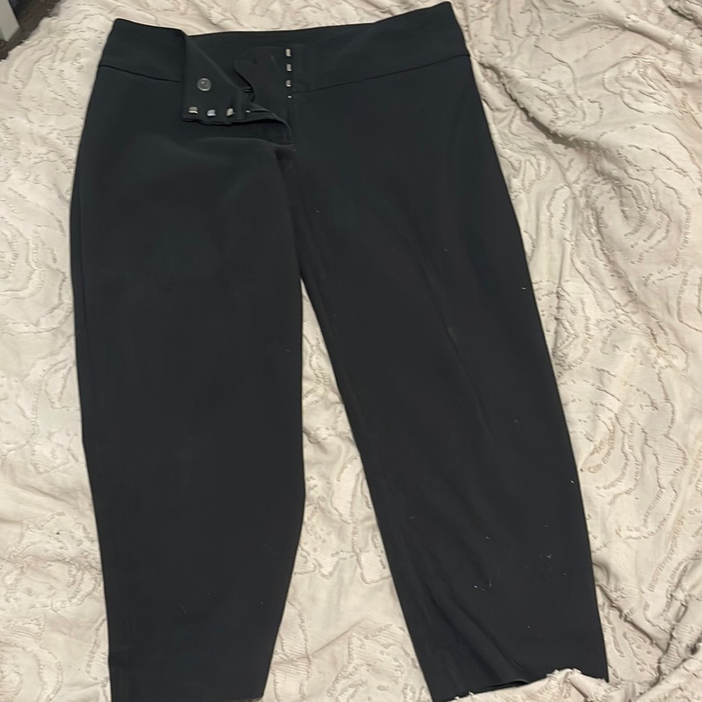 Black Apt 9 Torie Capri size 10